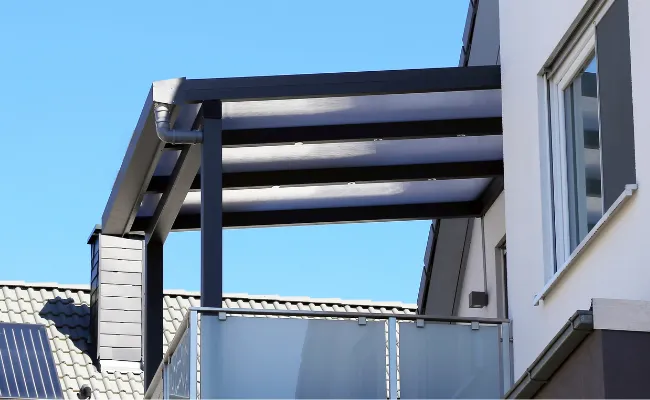 Färdigbyggt Skärmtak