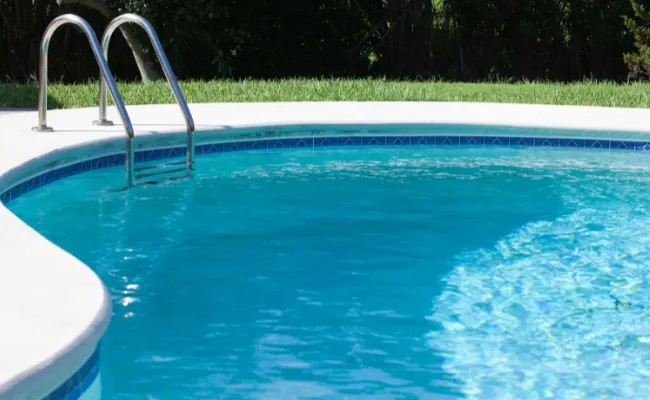 Bygga pool